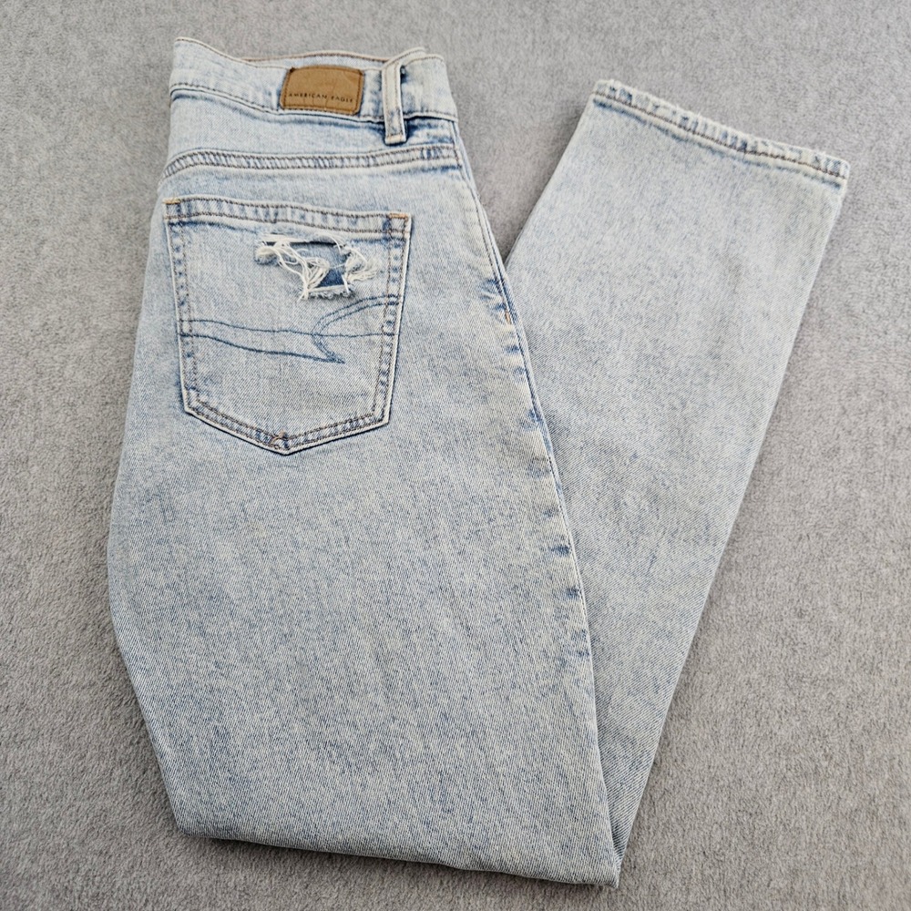 AMERICAN EAGLE Mom Jeans Women 0 Light Wash Distressed Ripped Denim High Rise